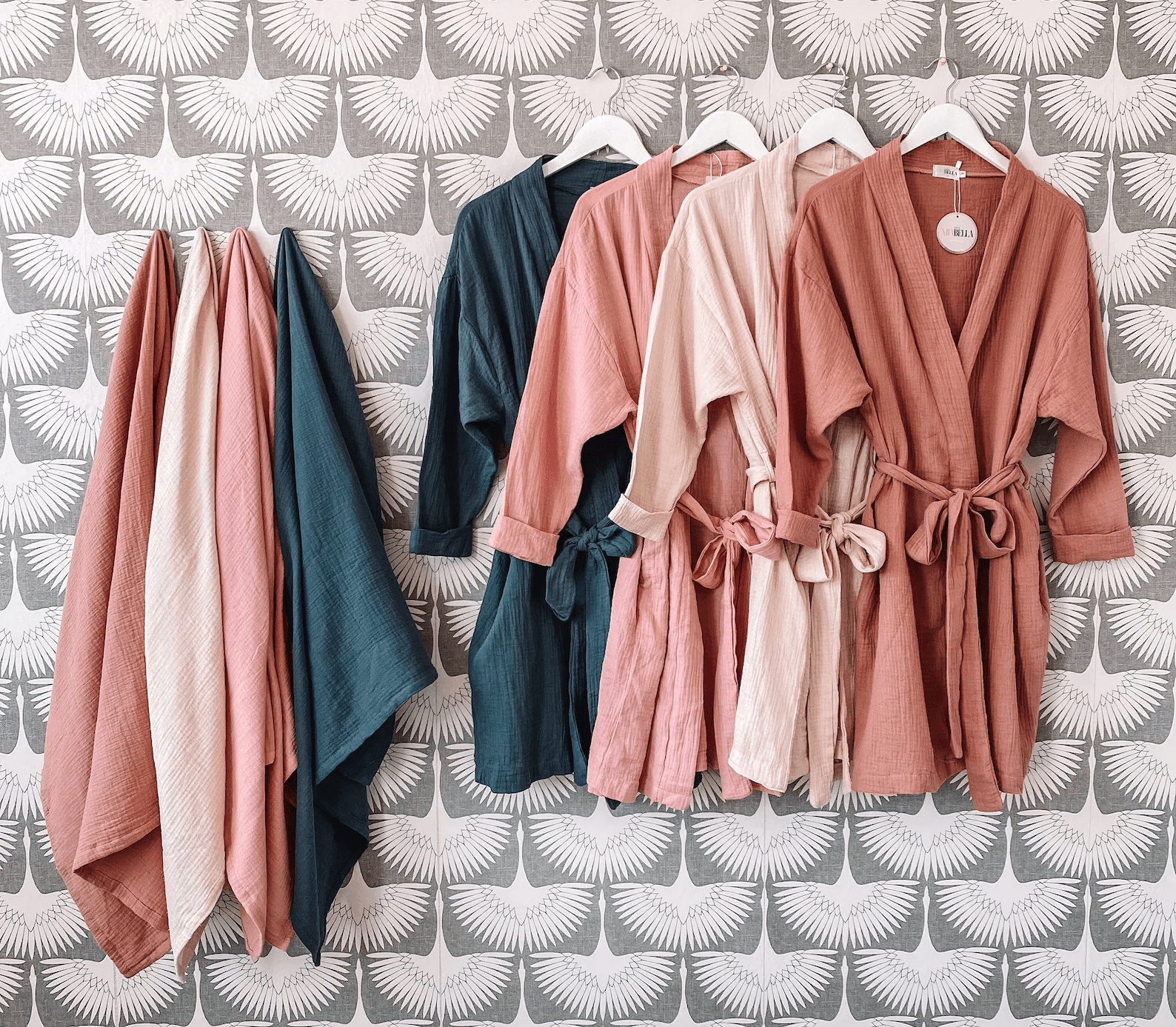 Mommy and Me Robe and Blanket - LITTLE MIA BELLA
