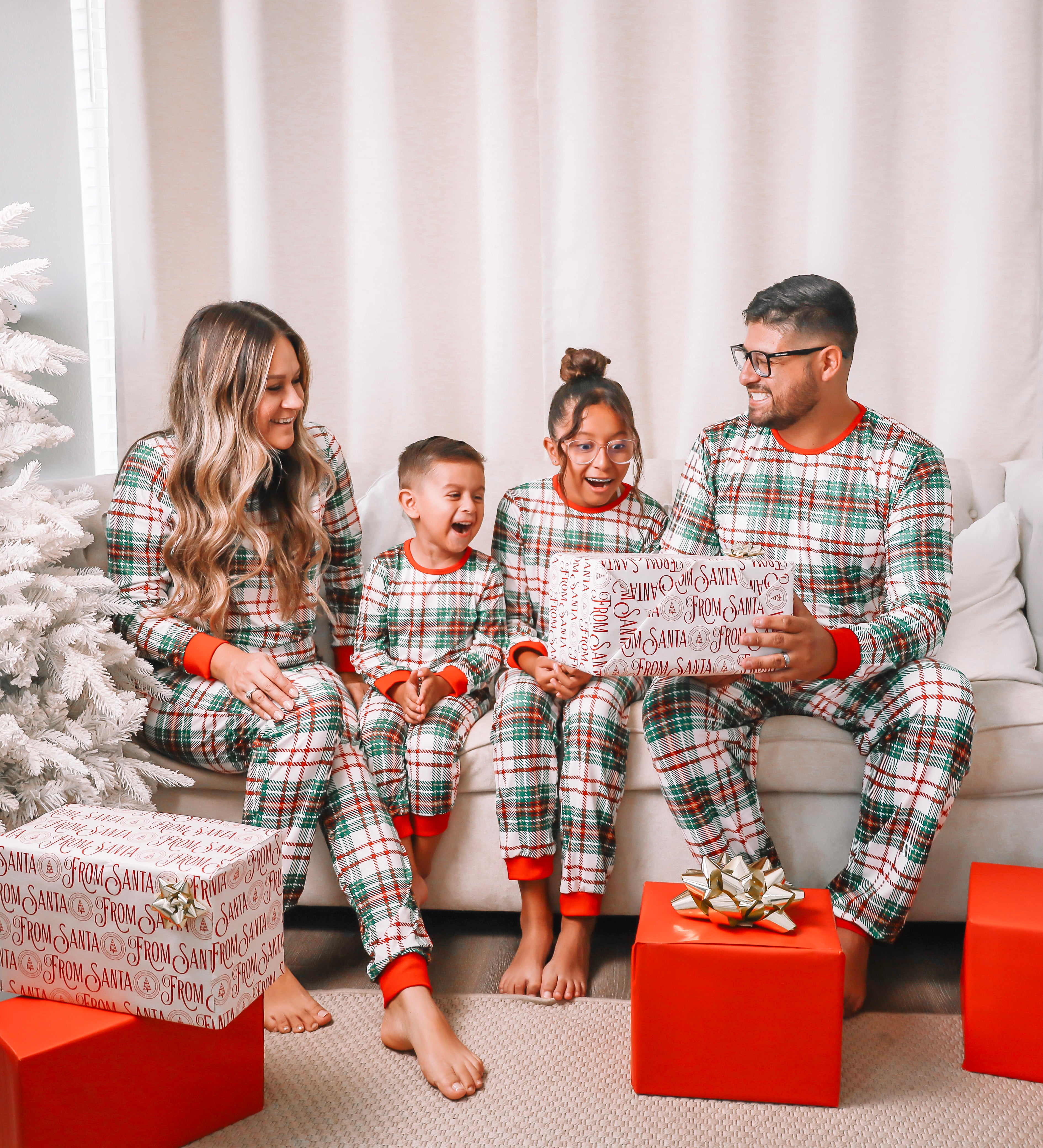 Family christmas outfits matching hotsell