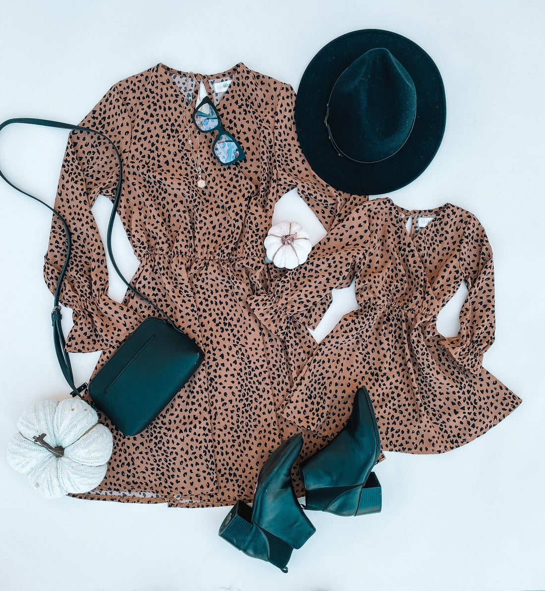 Fall Mommy and Me Outfits (Family Matching) Fall Mommy and Me Outfits (Family Matching)